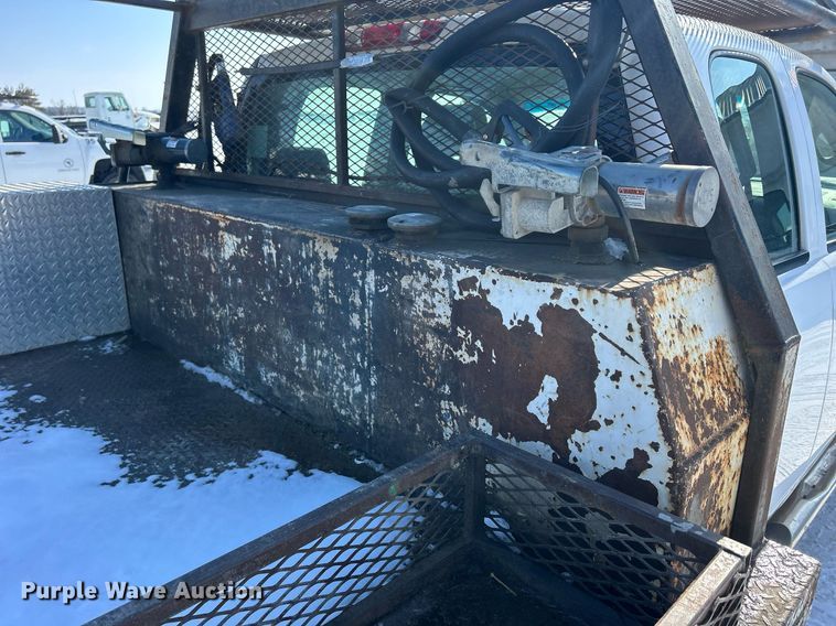 image for item MO9146 2013 Chevrolet Silverado 3500HD  Ext. Cab flatbed pickup truck