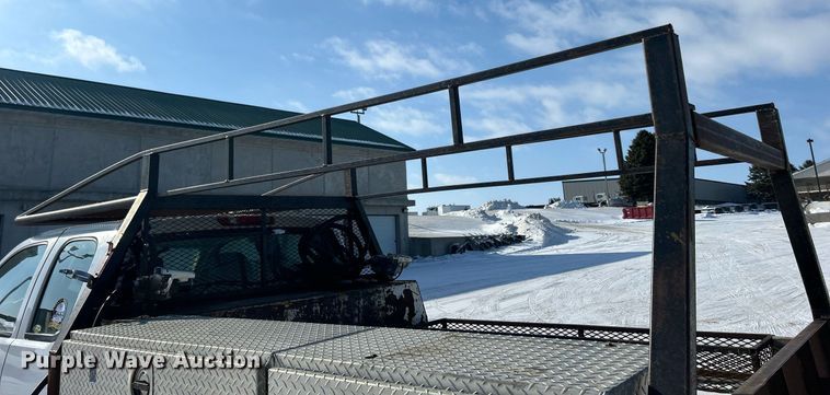 image for item MO9146 2013 Chevrolet Silverado 3500HD  Ext. Cab flatbed pickup truck