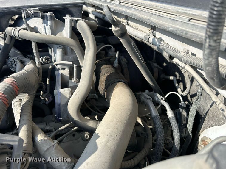 image for item MO9146 2013 Chevrolet Silverado 3500HD  Ext. Cab flatbed pickup truck