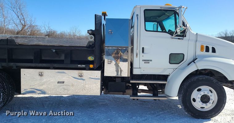 image for item MQ9568 2007 Sterling L-Line dump truck