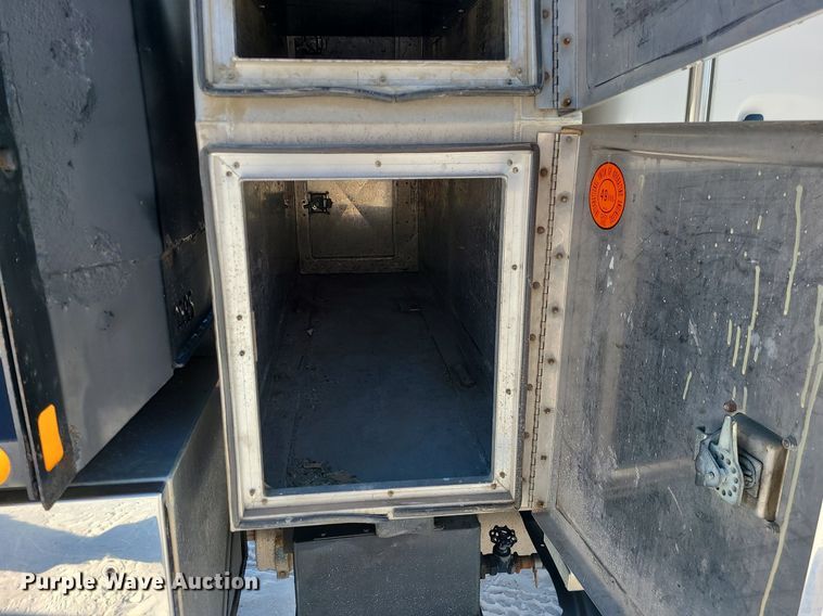 image for item MQ9568 2007 Sterling L-Line dump truck