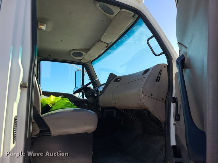 image for item MQ9568 2007 Sterling L-Line dump truck