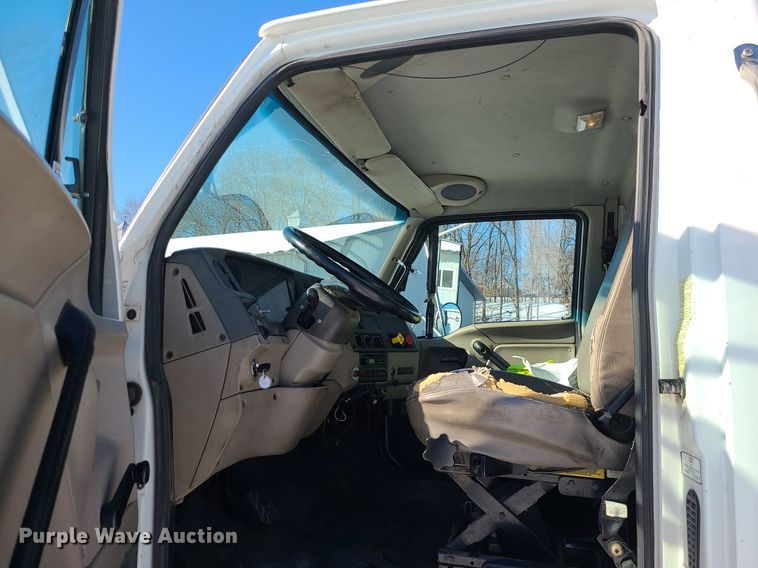 image for item MQ9568 2007 Sterling L-Line dump truck