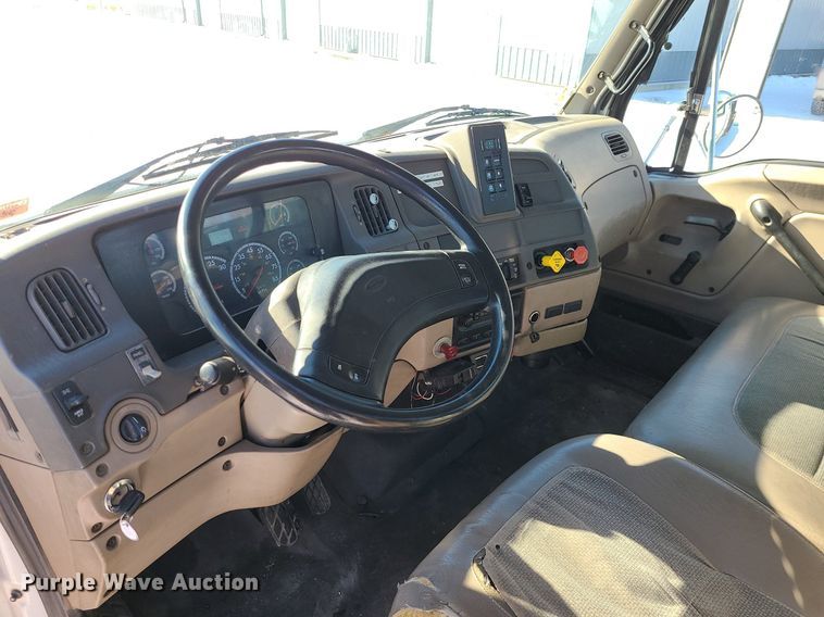 image for item MQ9568 2007 Sterling L-Line dump truck