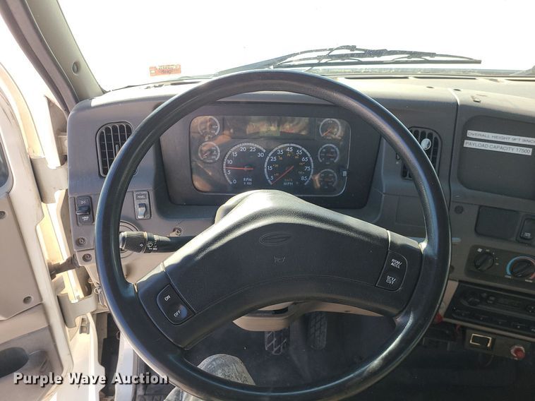 image for item MQ9568 2007 Sterling L-Line dump truck