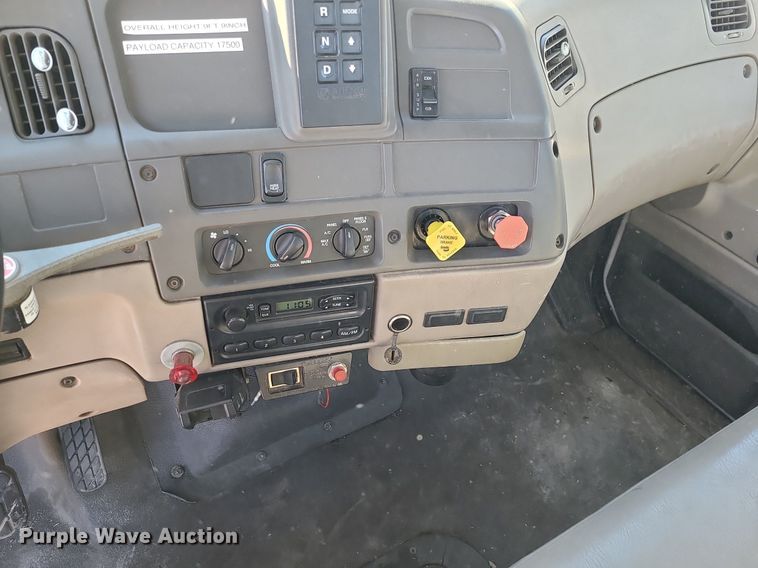 image for item MQ9568 2007 Sterling L-Line dump truck