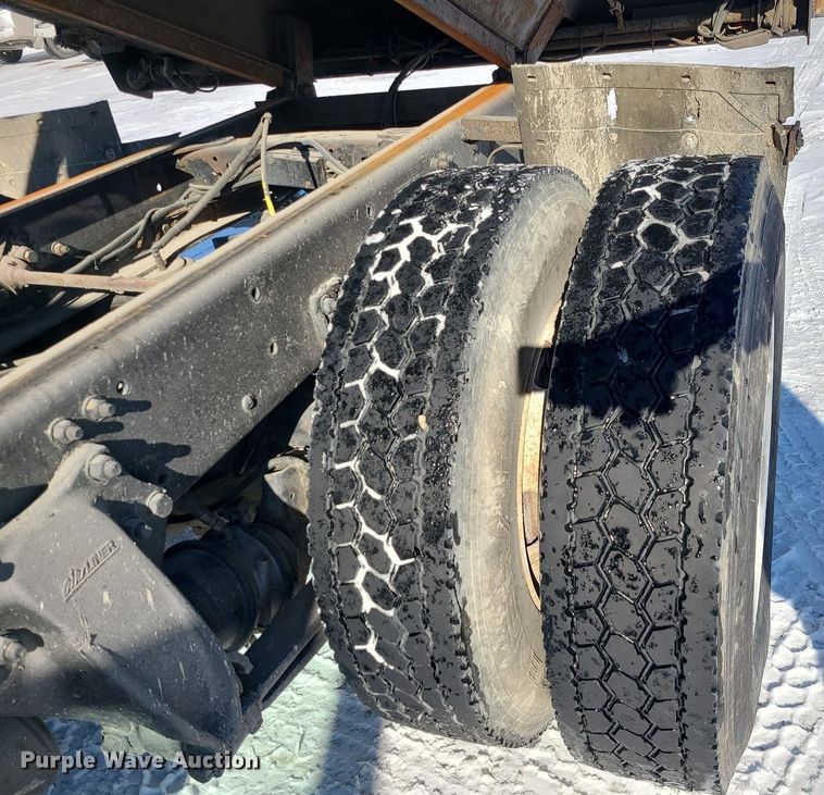 image for item MQ9568 2007 Sterling L-Line dump truck