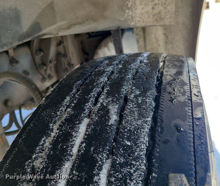 image for item MQ9568 2007 Sterling L-Line dump truck