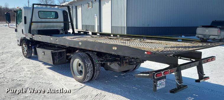 image for item MQ9569 2020 Isuzu  NPR rollback truck