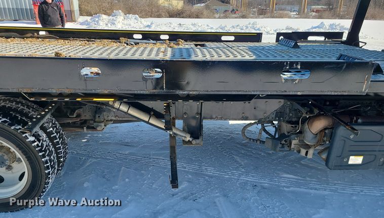 image for item MQ9569 2020 Isuzu  NPR rollback truck