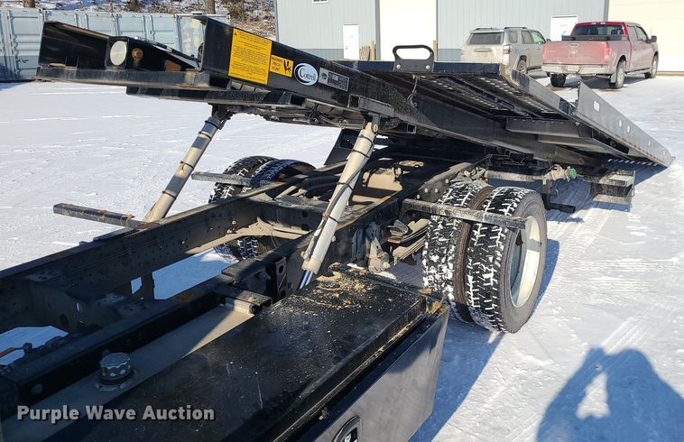 image for item MQ9569 2020 Isuzu  NPR rollback truck