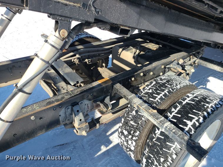 image for item MQ9569 2020 Isuzu  NPR rollback truck