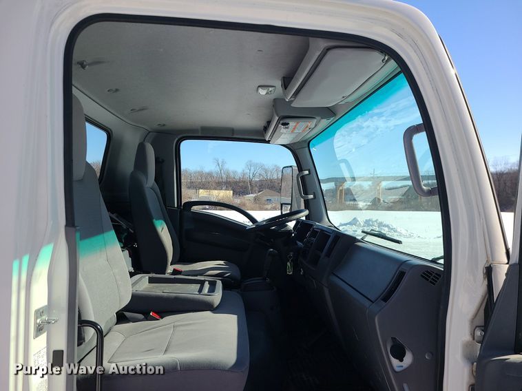 image for item MQ9569 2020 Isuzu  NPR rollback truck