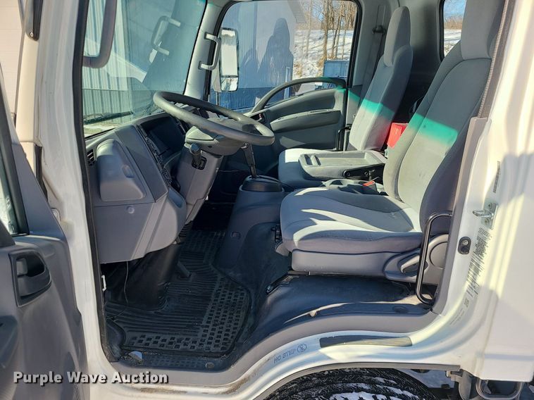 image for item MQ9569 2020 Isuzu  NPR rollback truck