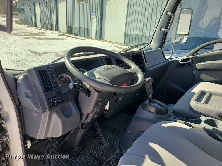 image for item MQ9569 2020 Isuzu  NPR rollback truck