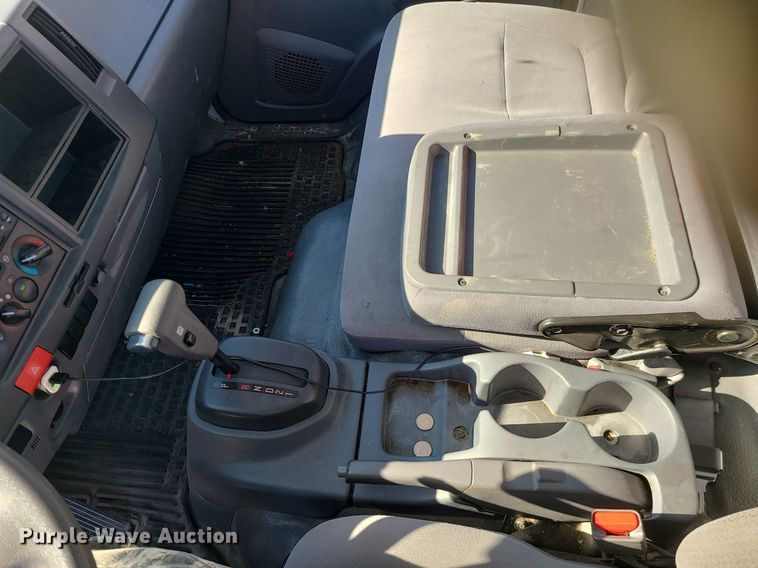 image for item MQ9569 2020 Isuzu  NPR rollback truck