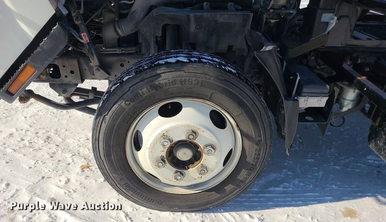 image for item MQ9569 2020 Isuzu  NPR rollback truck