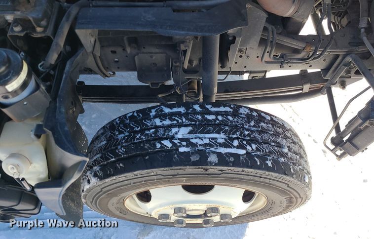 image for item MQ9569 2020 Isuzu  NPR rollback truck