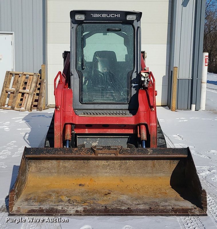 image for item MQ9570 2018 Takeuchi  TL8 tracked skid steer loader