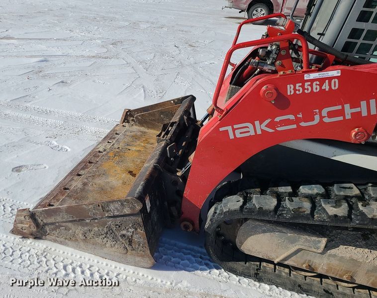 image for item MQ9570 2018 Takeuchi  TL8 tracked skid steer loader