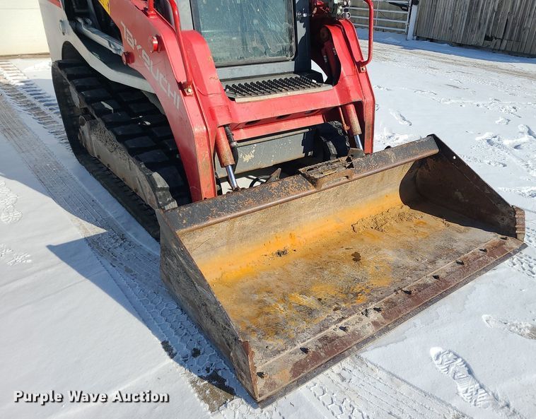 image for item MQ9570 2018 Takeuchi  TL8 tracked skid steer loader