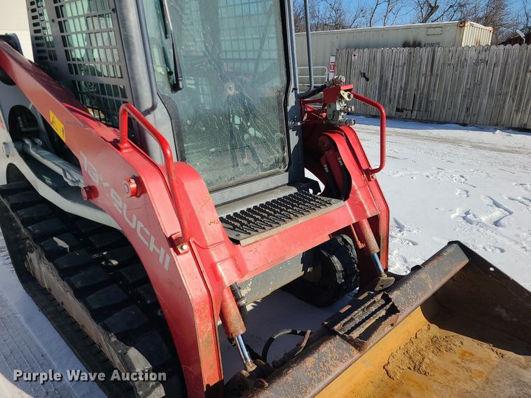 image for item MQ9570 2018 Takeuchi  TL8 tracked skid steer loader