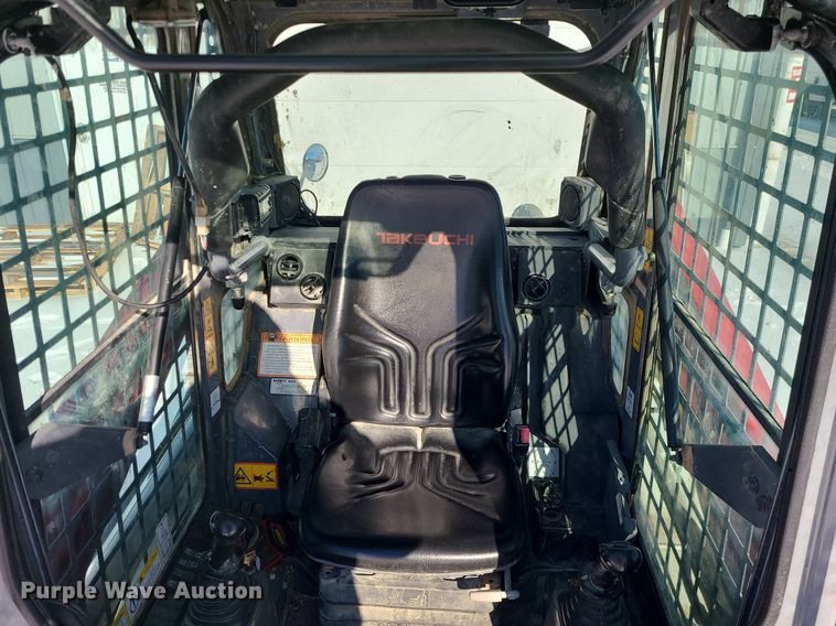 image for item MQ9570 2018 Takeuchi  TL8 tracked skid steer loader