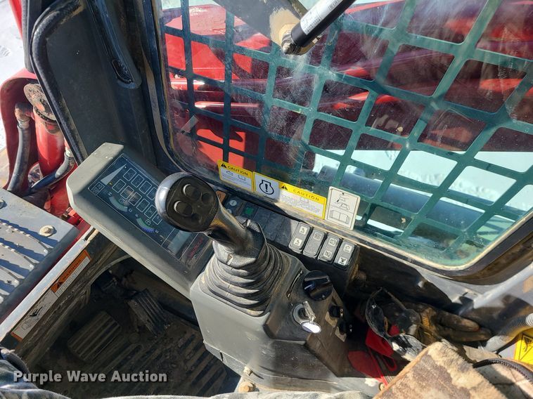 image for item MQ9570 2018 Takeuchi  TL8 tracked skid steer loader