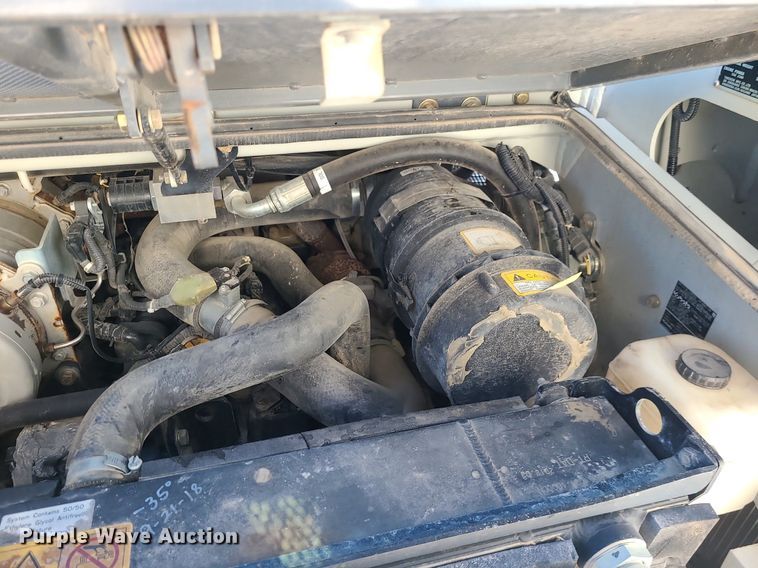 image for item MQ9570 2018 Takeuchi  TL8 tracked skid steer loader