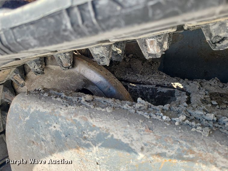 image for item MQ9570 2018 Takeuchi  TL8 tracked skid steer loader