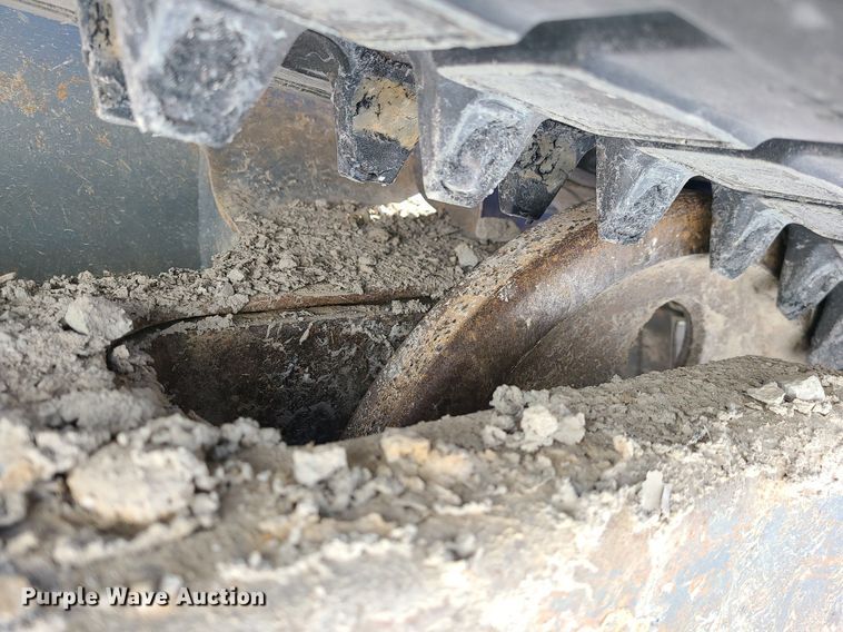 image for item MQ9570 2018 Takeuchi  TL8 tracked skid steer loader