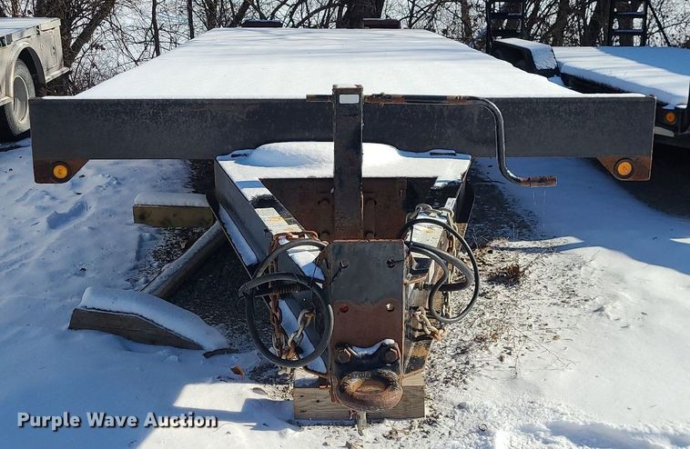 image for item MQ9571 2009 Towmaster T-20 equipment trailer