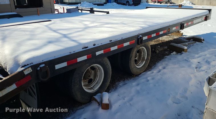 image for item MQ9571 2009 Towmaster T-20 equipment trailer
