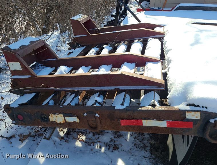 image for item MQ9571 2009 Towmaster T-20 equipment trailer