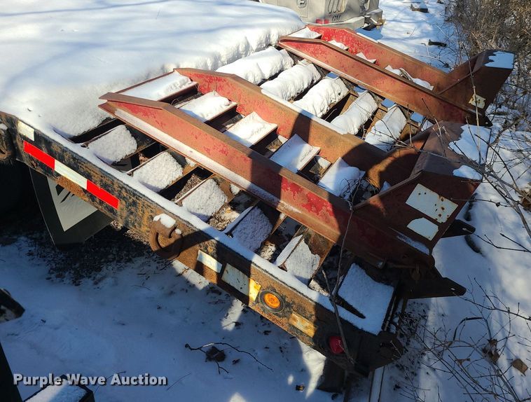 image for item MQ9571 2009 Towmaster T-20 equipment trailer