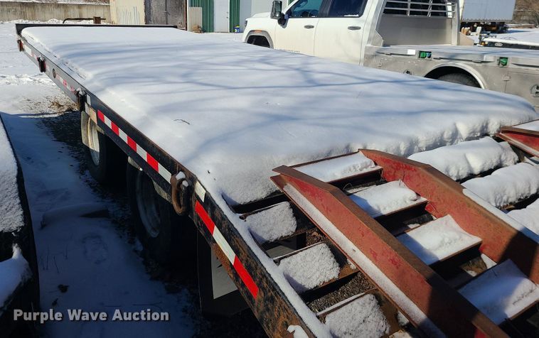 image for item MQ9571 2009 Towmaster T-20 equipment trailer