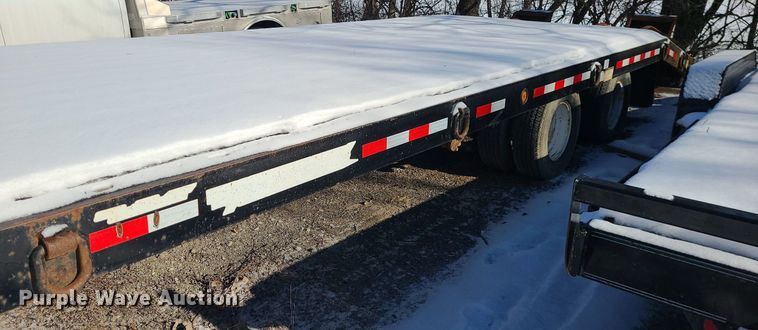 image for item MQ9571 2009 Towmaster T-20 equipment trailer