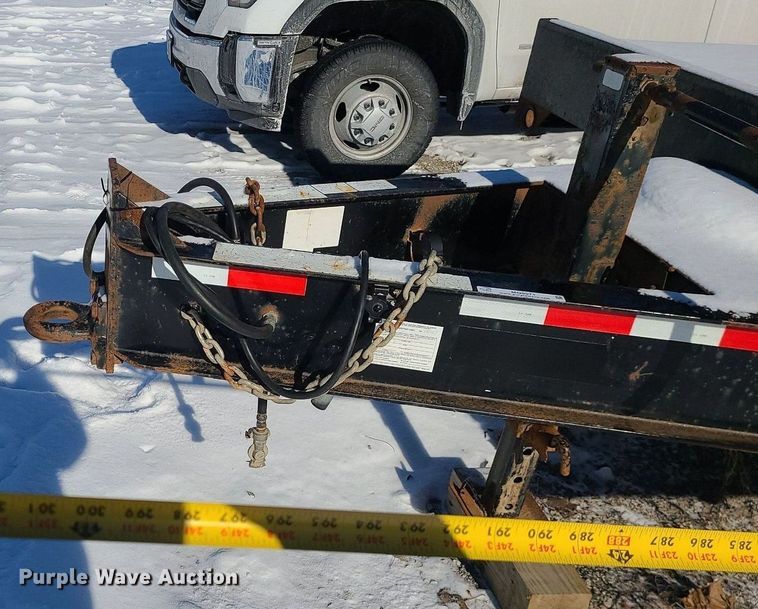 image for item MQ9571 2009 Towmaster T-20 equipment trailer