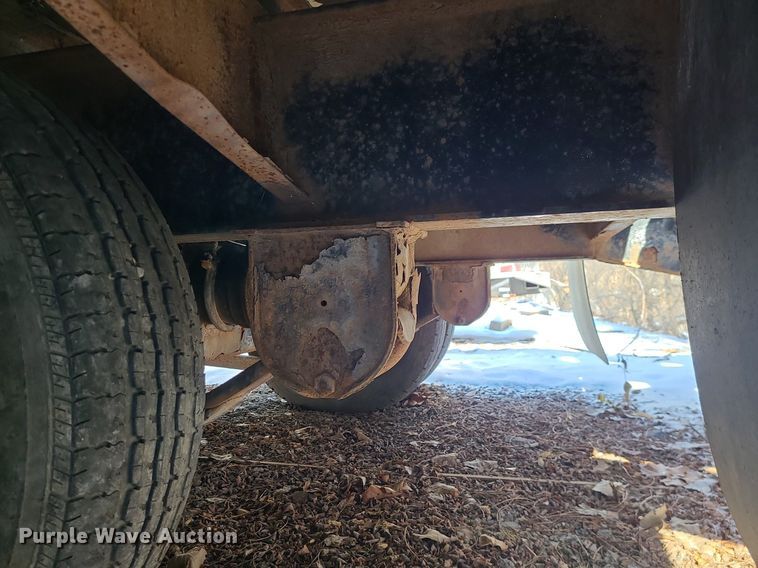 image for item MQ9571 2009 Towmaster T-20 equipment trailer