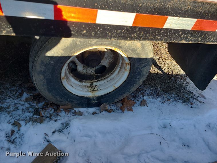 image for item MQ9571 2009 Towmaster T-20 equipment trailer