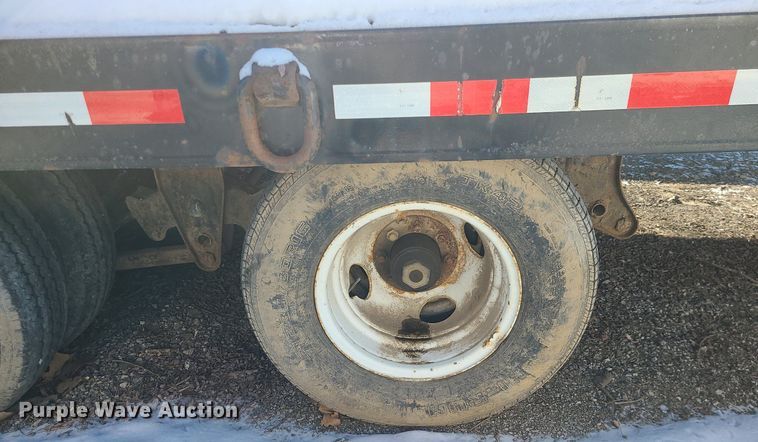 image for item MQ9571 2009 Towmaster T-20 equipment trailer