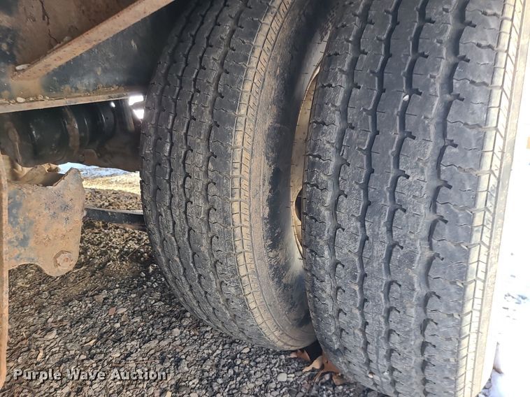 image for item MQ9571 2009 Towmaster T-20 equipment trailer