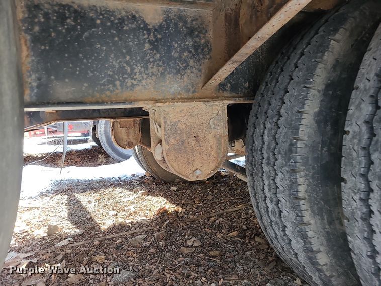 image for item MQ9571 2009 Towmaster T-20 equipment trailer