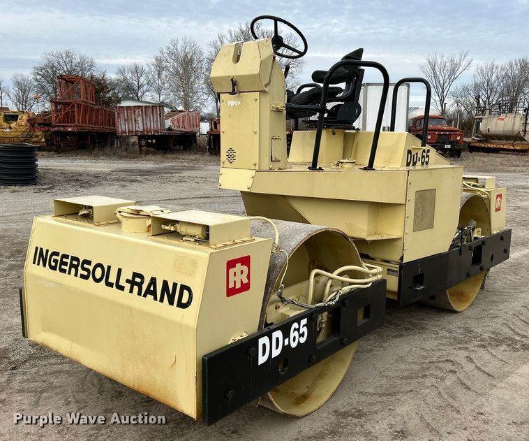 image for item NE9717 1992 Ingersoll Rand DD-65 double drum roller