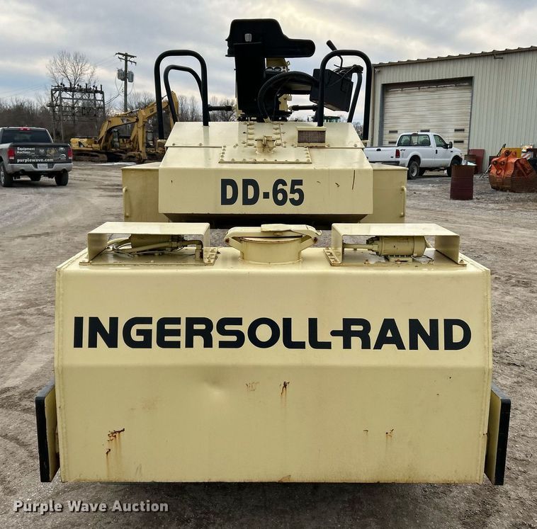 image for item NE9717 1992 Ingersoll Rand DD-65 double drum roller