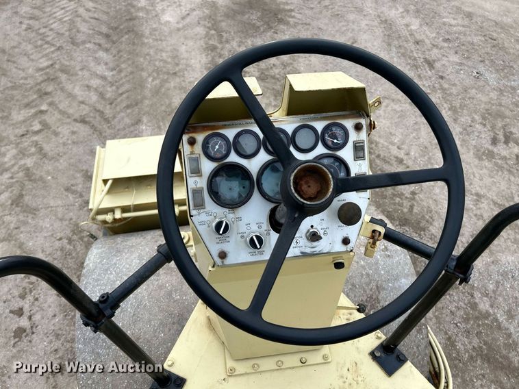 image for item NE9717 1992 Ingersoll Rand DD-65 double drum roller