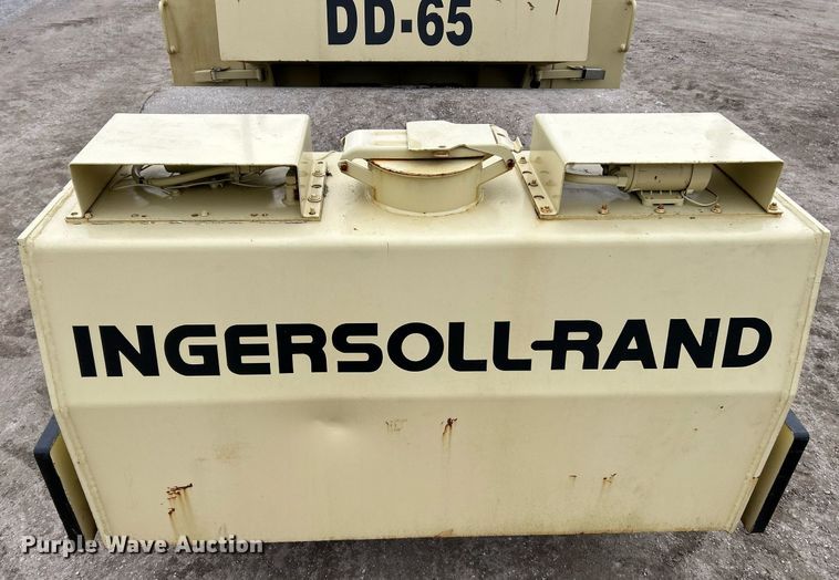 image for item NE9717 1992 Ingersoll Rand DD-65 double drum roller