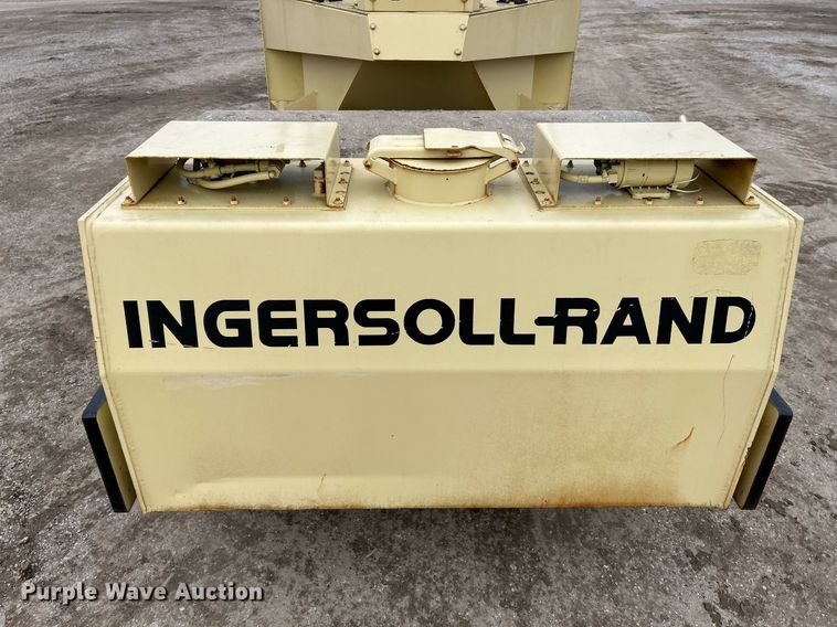 image for item NE9717 1992 Ingersoll Rand DD-65 double drum roller