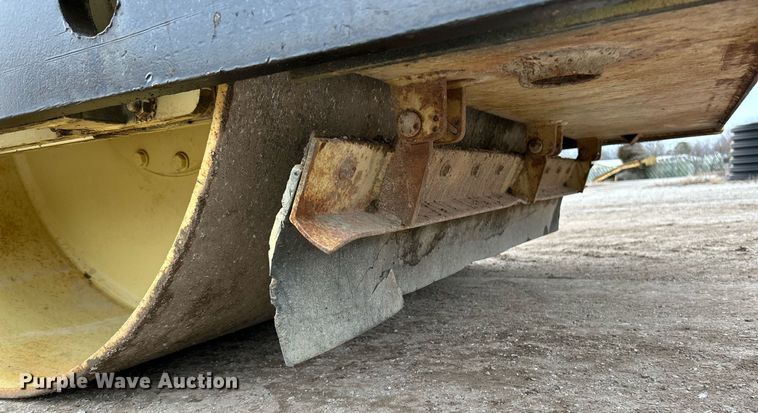 image for item NE9717 1992 Ingersoll Rand DD-65 double drum roller