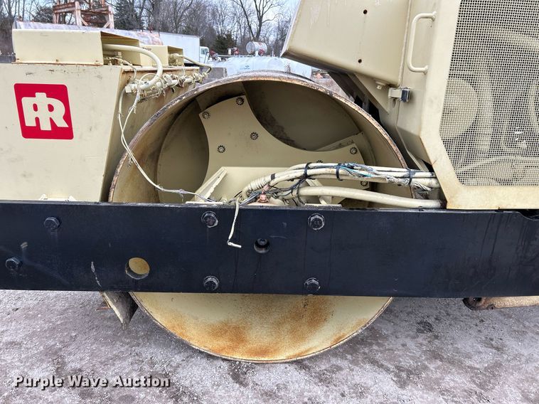 image for item NE9717 1992 Ingersoll Rand DD-65 double drum roller